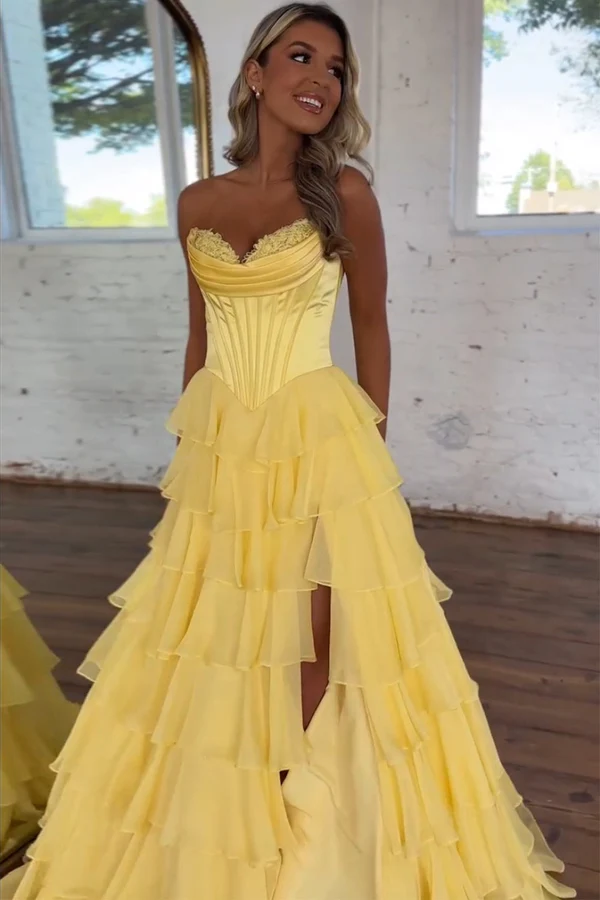 Elegant A-Line Strapless Sleeveless Pleated Appliques Chiffon Tiered Floor Length Prom Dresses Party Dress Evening Gown with High Side Slit and Train