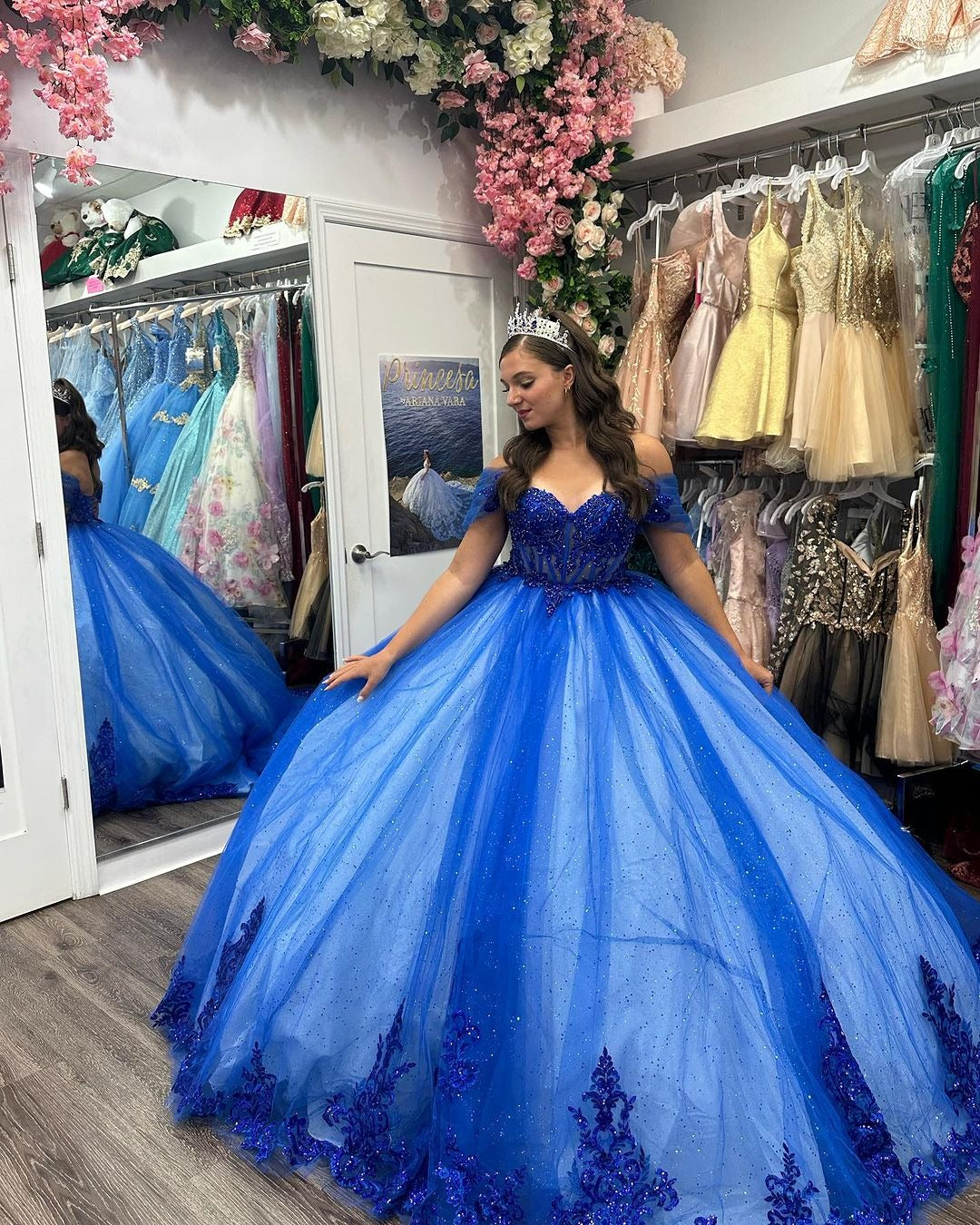 Glamorous & Gorgeous Ball Gown Off Shoulder Sweetheart Neck Flowers Lace Appliques Beaded Royal Blue Tulle Princess Party Gown Quinceanera Dress for Sweet 16