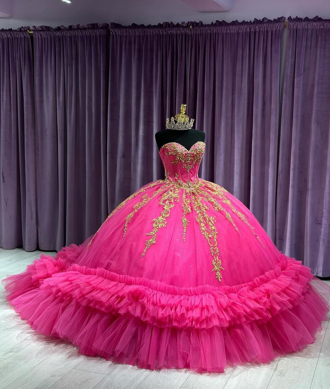 Luxury & Glamorous Ball Gown Strapless Gold Lace Appliques Tiered Ruffle Beaded Hot Pink Tulle Quinceanera Dress Birthday Party Gown for Sweet 16