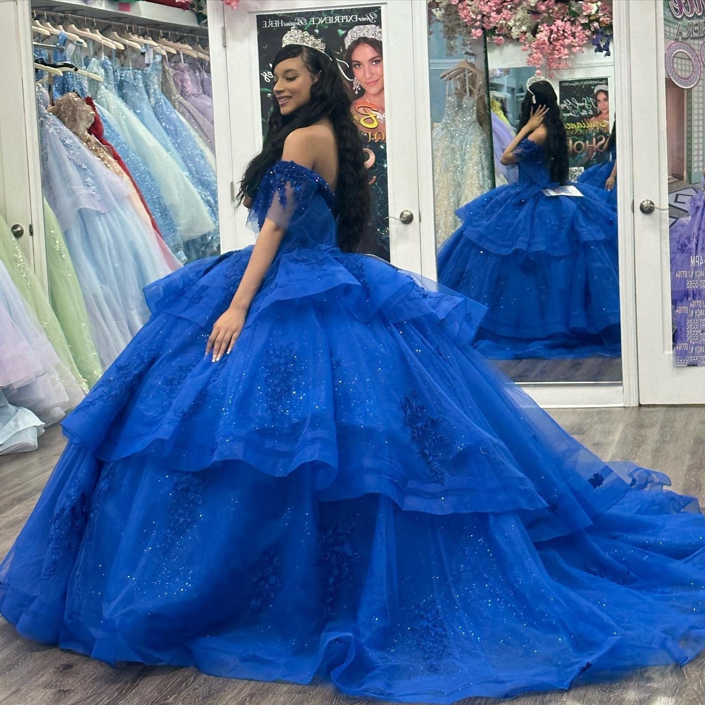 Elegant & Gorgeous Ball Gown Off Shoulder Flowers Lace Appliques Beaded Tiered Ruffles Royal Blue Tulle Princess Evening Party Gown Quinceanera Dress for Sweet 16