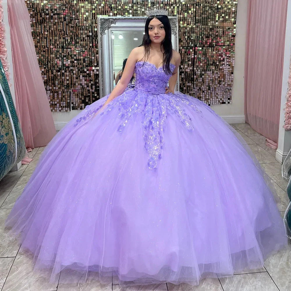Ball Gown Strapless Lace Flower Appliques Beaded Bow Knot Lilac Tulle Quinceanera Dress for Sweet 16