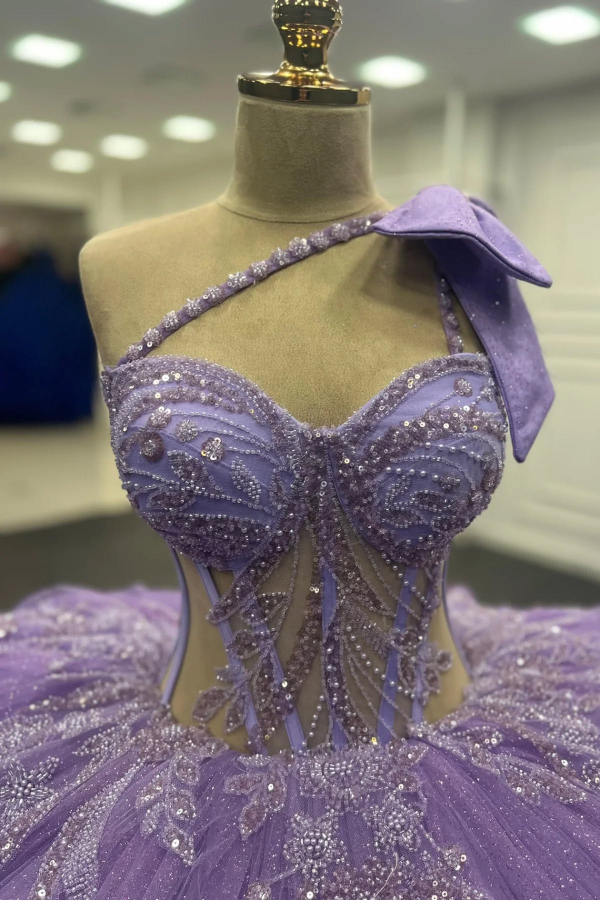 Ball Gown One Shoulder Sleeveless Beaded Sequins Appliques Ruffles Lilac Tulle Quinceanera Dress Evening Party Gown for Sweet 16
