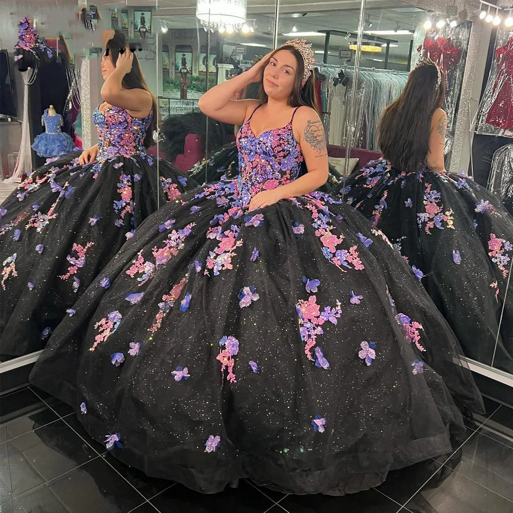 Unique Ball Gown Sweetheart Neck Spaghetti Straps 3D Floral Lace Appliques Beaded Black Tulle Quinceanera Dress Birthday Party Gown for Sweet 16