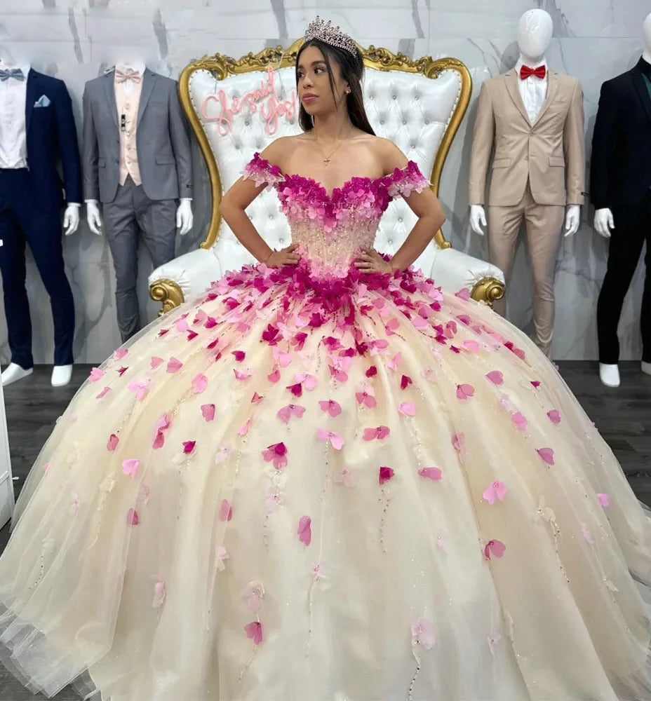 Luxury Ball Gown Off Shoulder Flowers Appliques Beaded Tulle Quinceanera Dress for Sweet 16