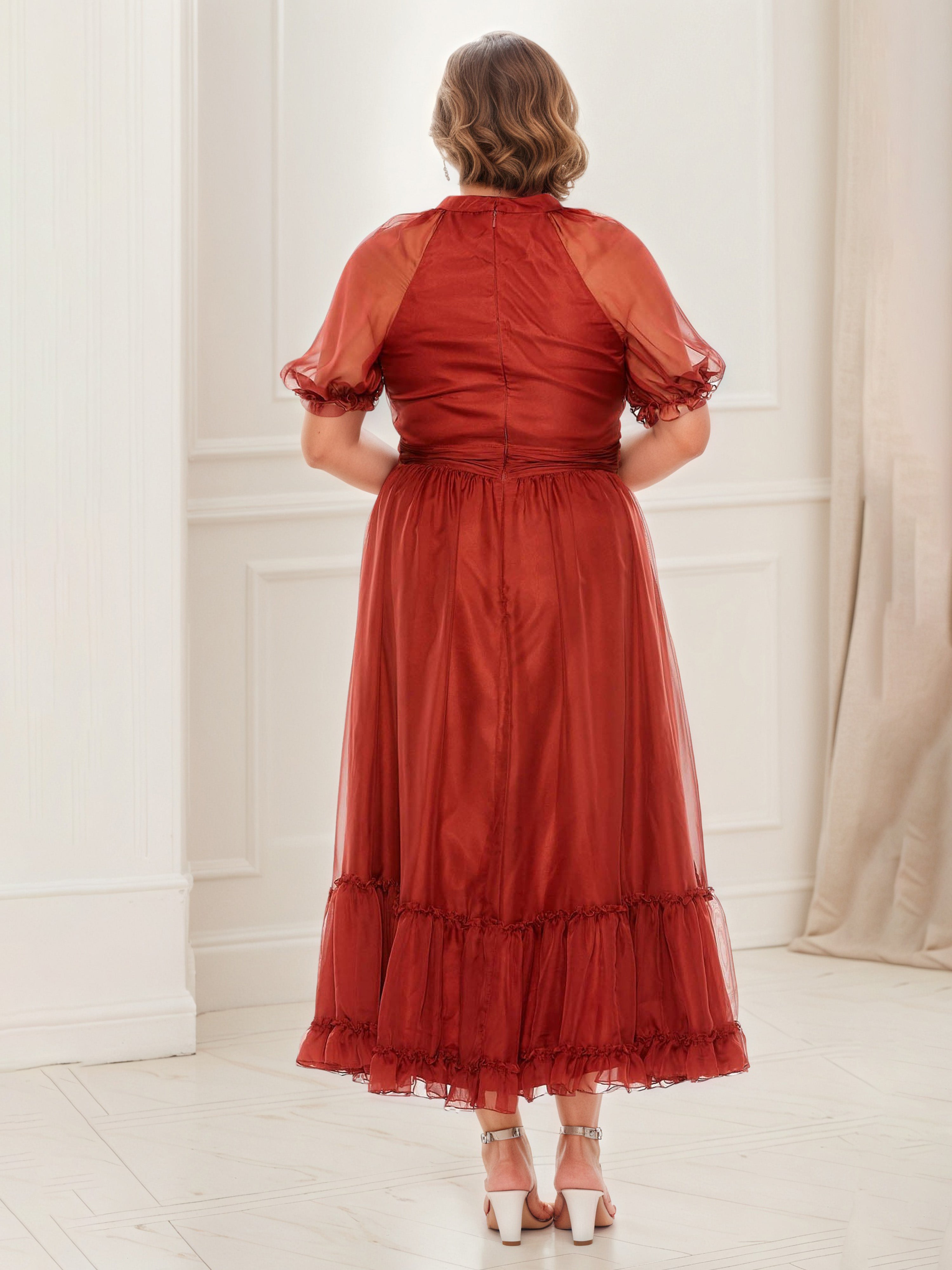 Red A-Line Tulle Mother of the Bride Dress with Short Sleeves