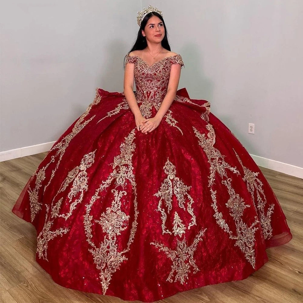 Luxury Ball Gown Off Shoulder Cap Sleeveless Lace Appliques Red Tulle Quinceanera Dress Birthday Prom Dresses Party Gown for Sweet 16