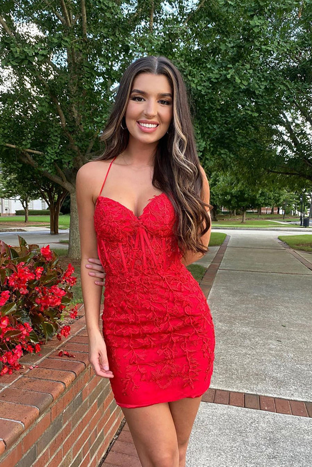 Cute Red Sweetheart Lace Backless Short Homecoming Dresses