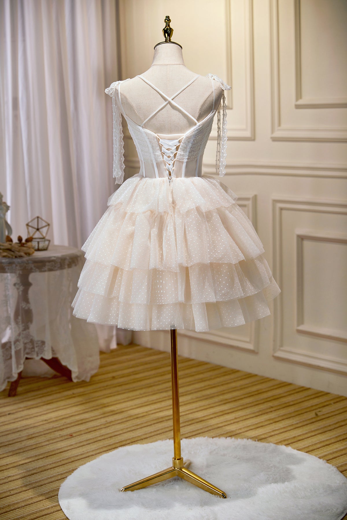 Ivory Spaghetti Straps Tulle Homecoming Dress with Appliques, Short Prom Gown UQH0137