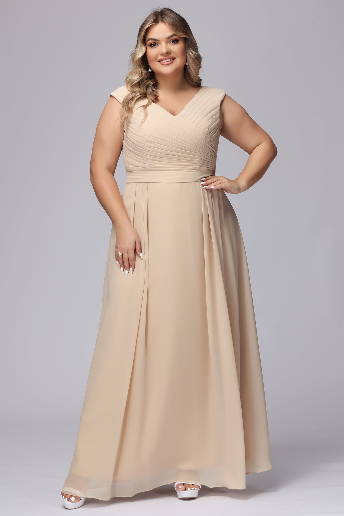 Short Chiffon Bridesmaid Dress with V Neck Moss Plus Size main image 1