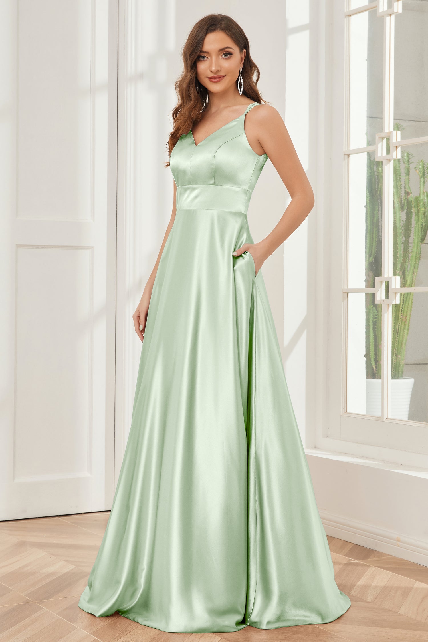 Sexy Simple Spaghetti Straps Beauty Soft Satin Bridesmaid Dresses Online