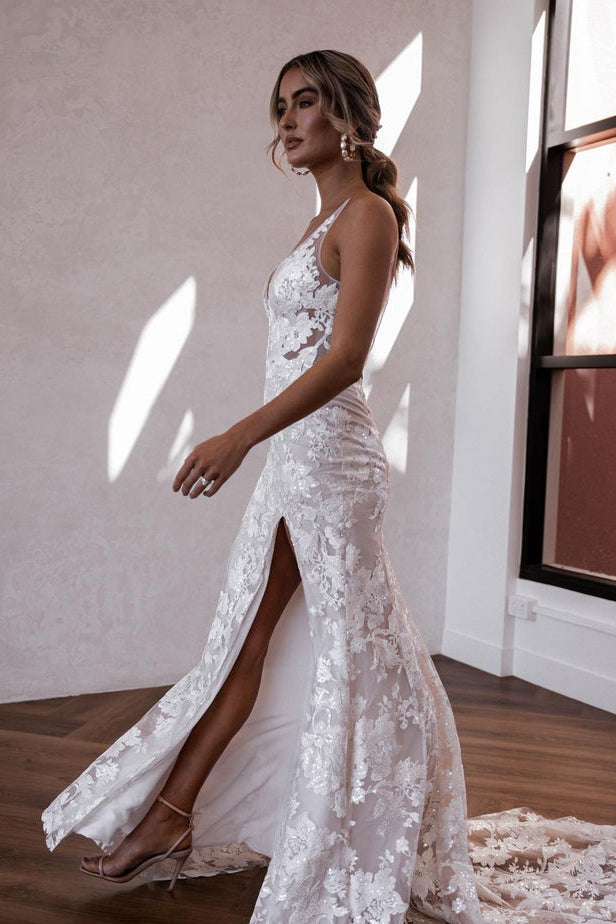 Off Shoulder Lace Wedding Dress With Cowl Neck & Long Sleeves - Beach Boho Bridal Gown White Size 16 Off Shoulder Lace Wedding Dress With Cowl Neck & Long Sleeves - Beach Boho Bridal Gown White Size 16