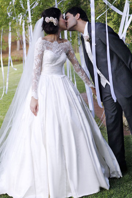 Off Shoulder Bridal Gown Long Sleeves Wedding Dresses