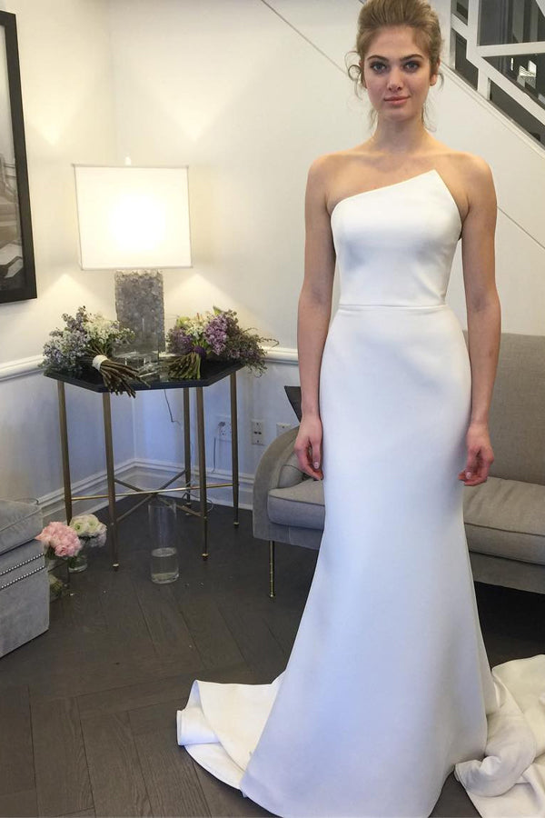 Elegant Ivory Sweep Train Strapless Sleeveless Mid Back Wedding Dresses