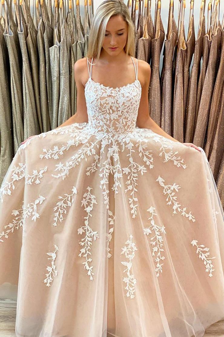 Chic A Line Tulle Lace Appliques Long Prom Dress