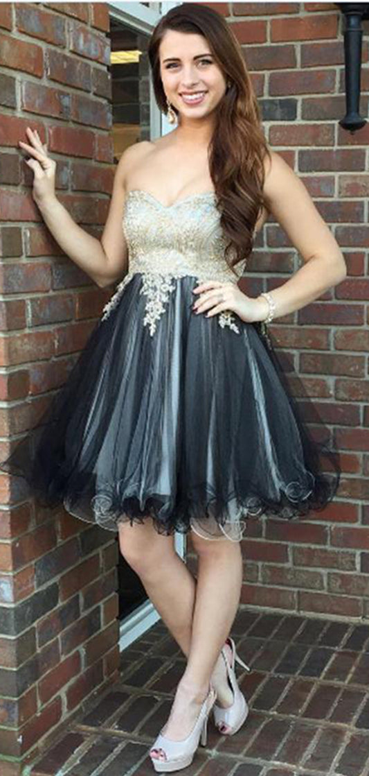 Delicate Sweetheart A Line With Appliques Knee Length Homecoming Dresses