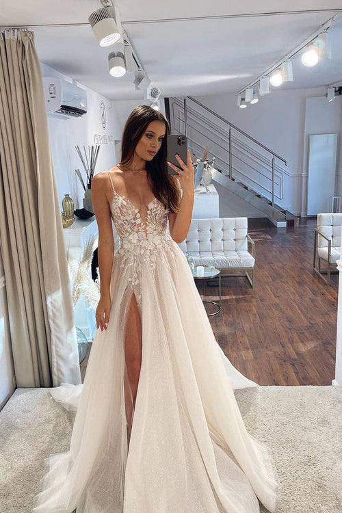 Charming A-line Tulle V-neck Lace Appliques Wedding Dresses With Trailing, WD0386