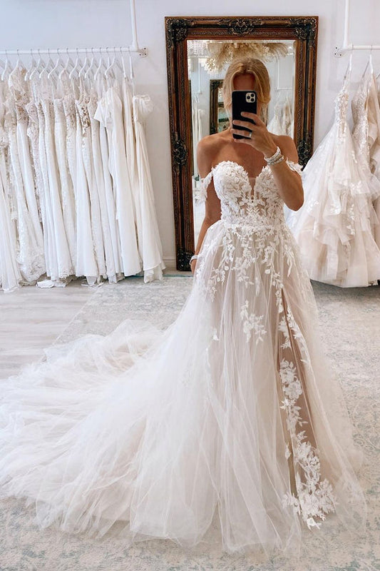Charming A Line Sweetheart Tulle Wedding Dresses with Appliques