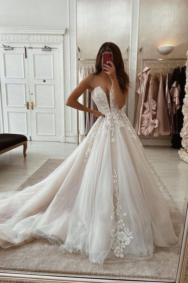 Charming V Neck Ball Gown Appliques Tulle Wedding Dresses