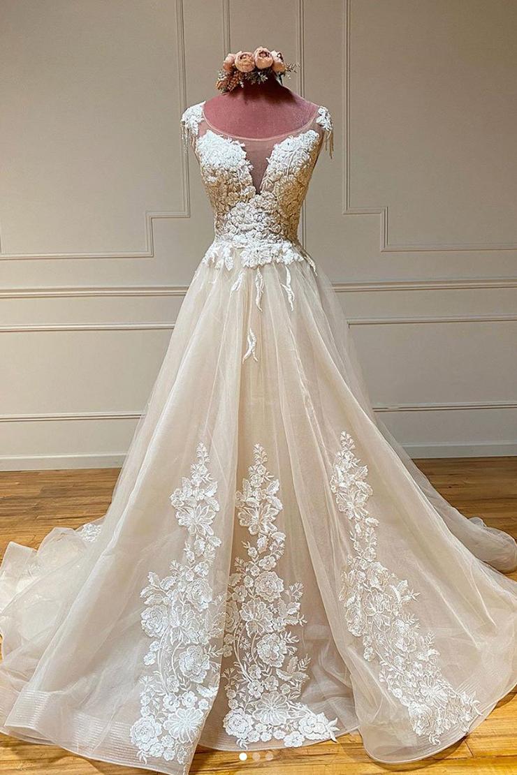 Champagne Sleeveless Round Neck Tulle Lace Long Prom Dress
