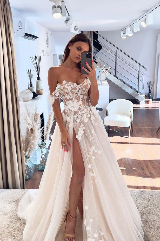 Charming A Line Sweetheart Tulle Wedding Dresses with Appliques N081