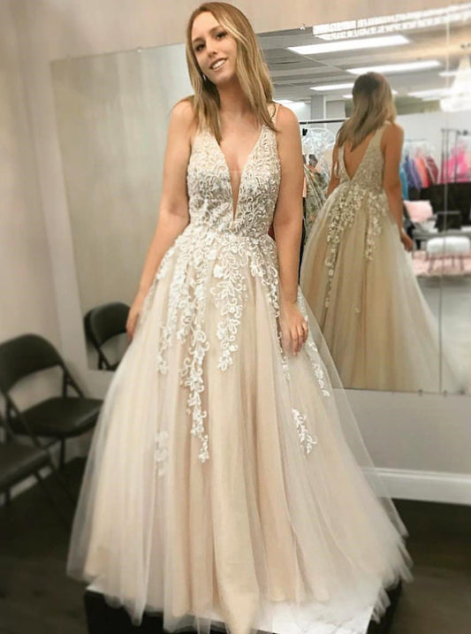 Elegant Sleeveless A-line Straps Lace Appliques Long Prom Dresses