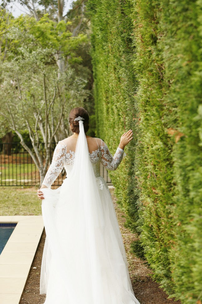 Modest Delicate Long Sleeves A Line Ivory Lace Tulle Plus Size Wedding Dresses For Bride