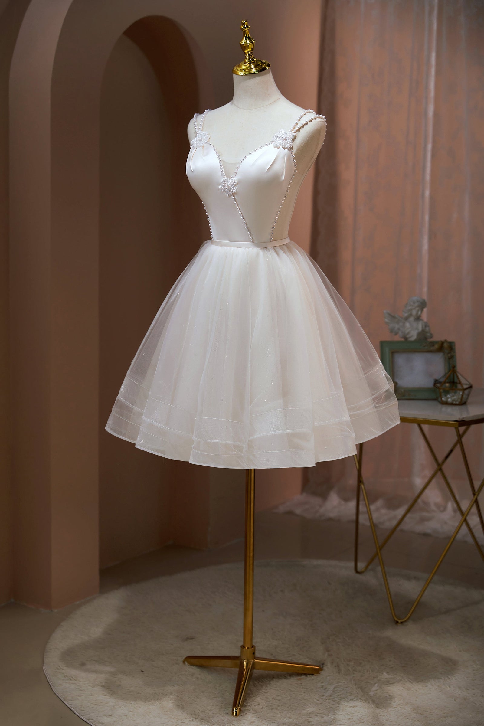 Simple Tulle Spaghetti Straps Tea Length Homecoming Dresses OM602 main image 0