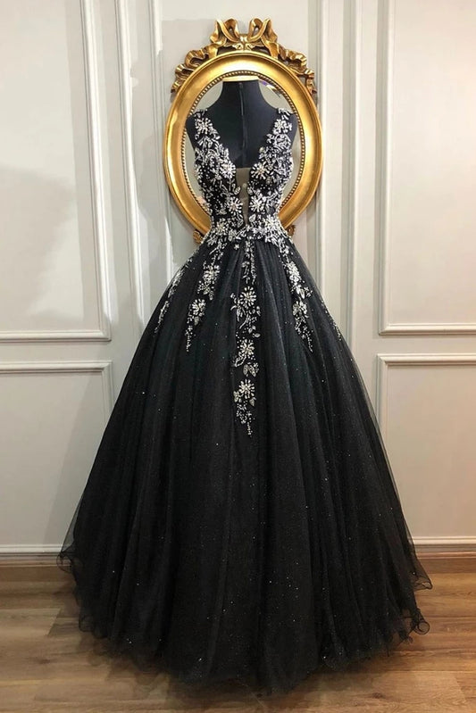 Unique Black And V-neck Lace Up Beading Tulle Prom Dresses