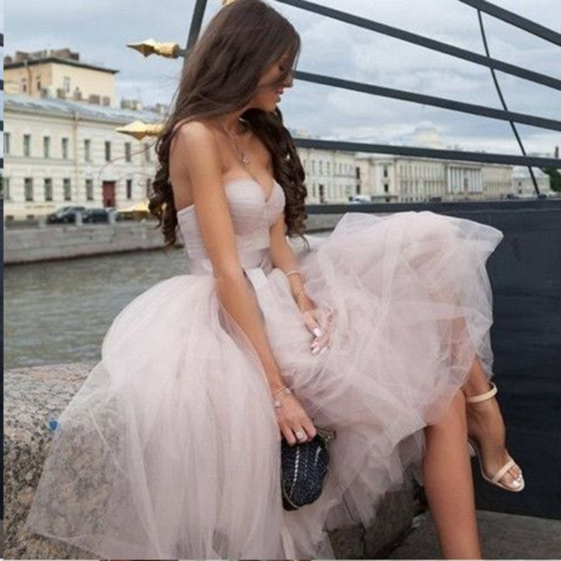 Elegant Sweetheart Strapless Tulle A Line Knee Length Homecoming Dresses