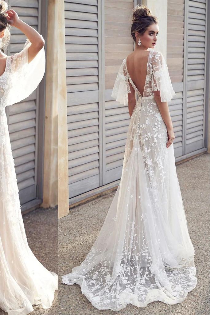 Chic Ivory V-Neck Lace Appliques Backless Beach Wedding Dresses